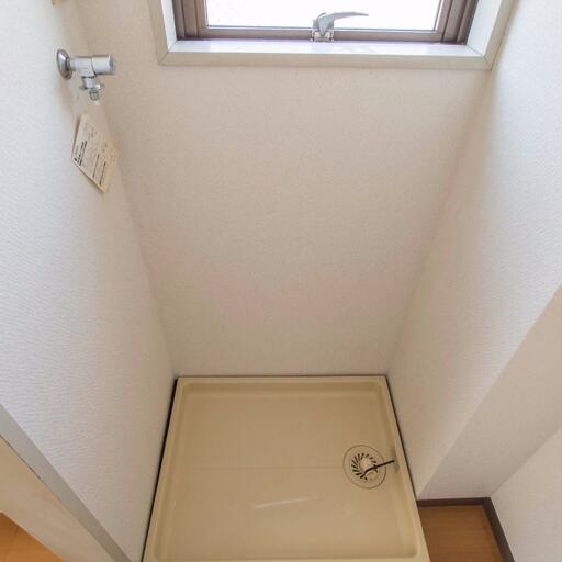 洗濯機置場 防水パンのある室内洗濯機置場