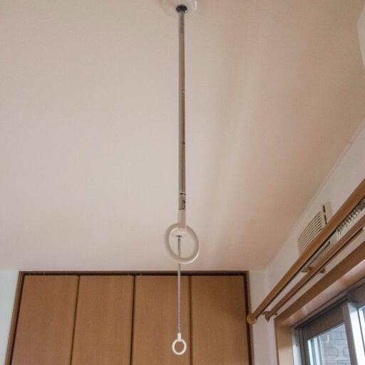 室内物干機 川口技研のホスクリーンで室内物干しできます