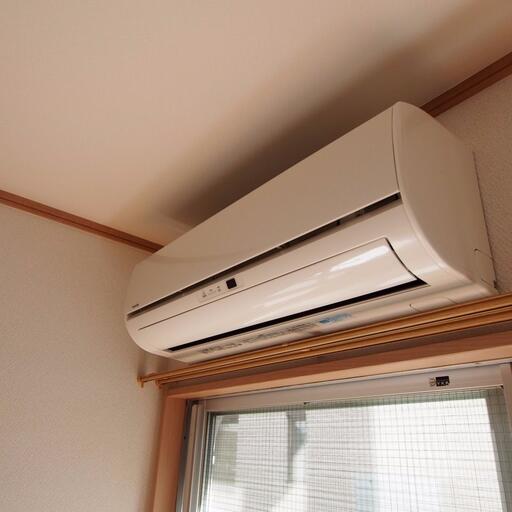 エアコン 2013年、東芝製(形名:RAS-2512D)