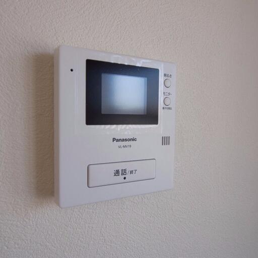 室内のインターホン モニター付きで安心