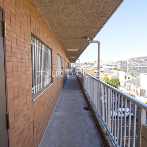 ソリドール立川共用廊下 4階の共用廊下