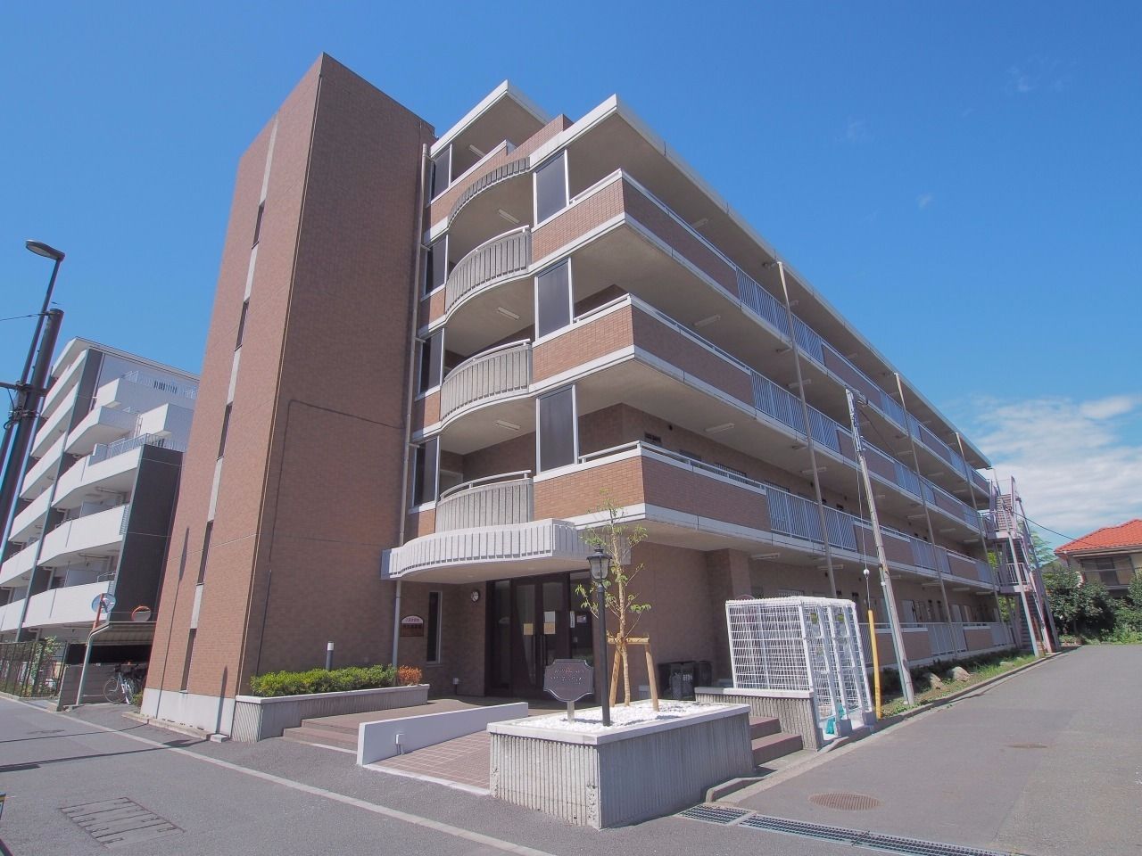 ソリドール立川 外観