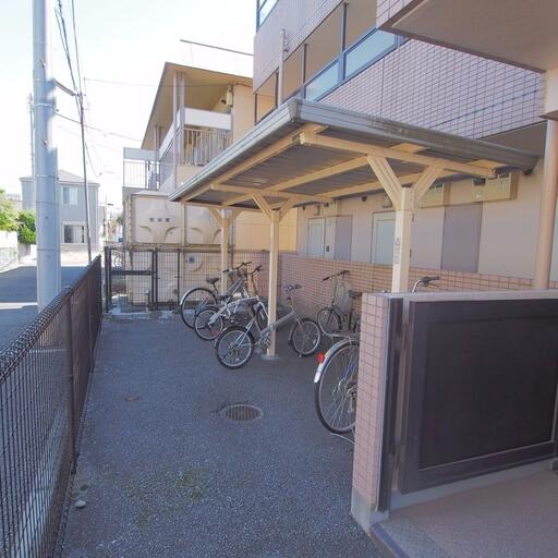 自転車置場 屋根のある自転車置場