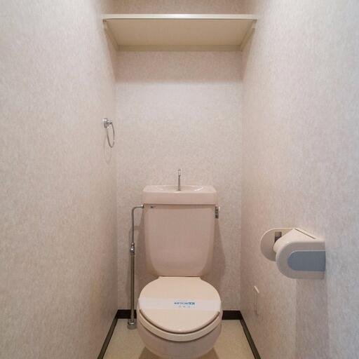 トイレ 消耗品のストックに便利な上棚付