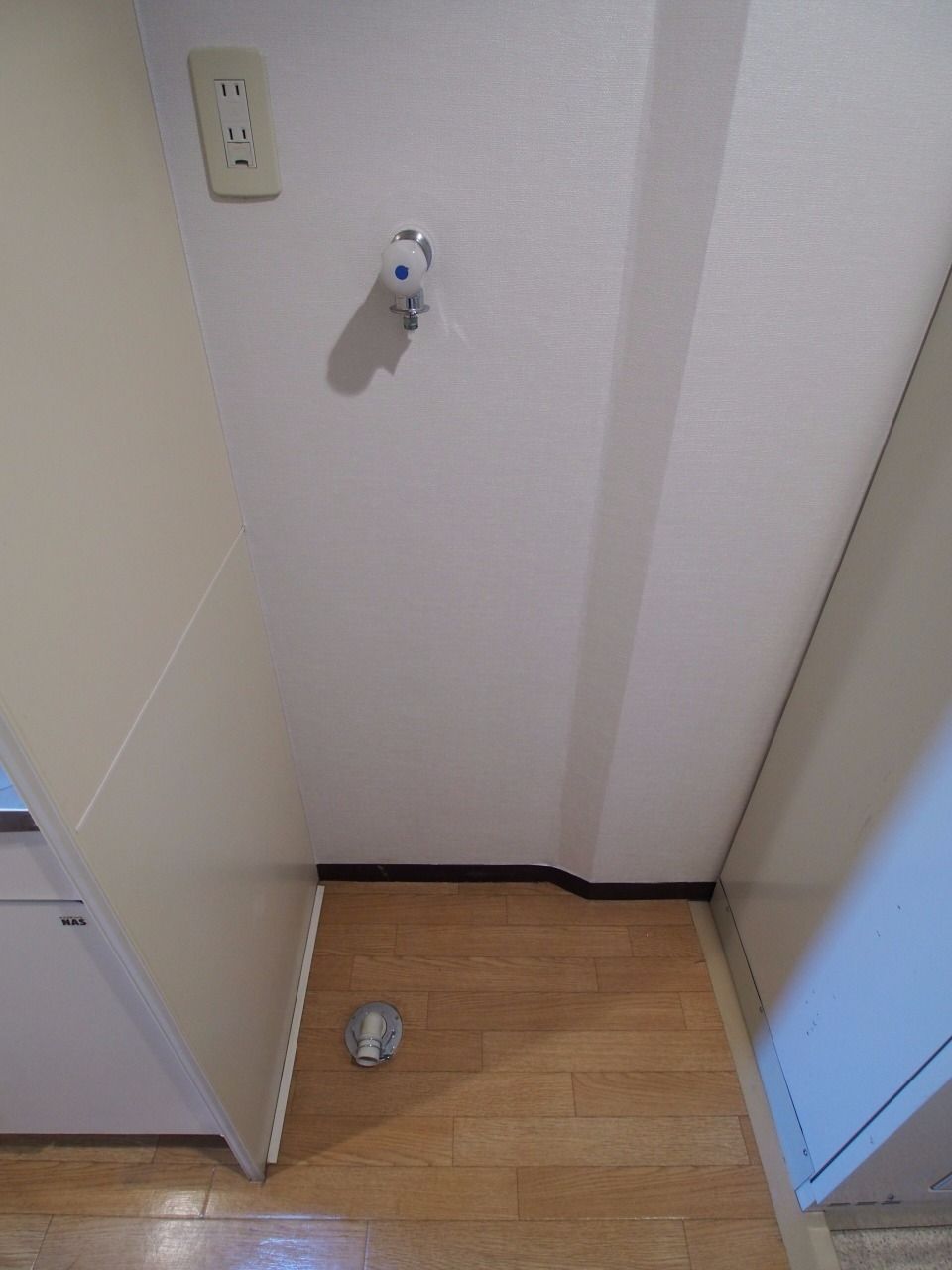 洗濯機置場 キッチン横の室内洗濯機置場