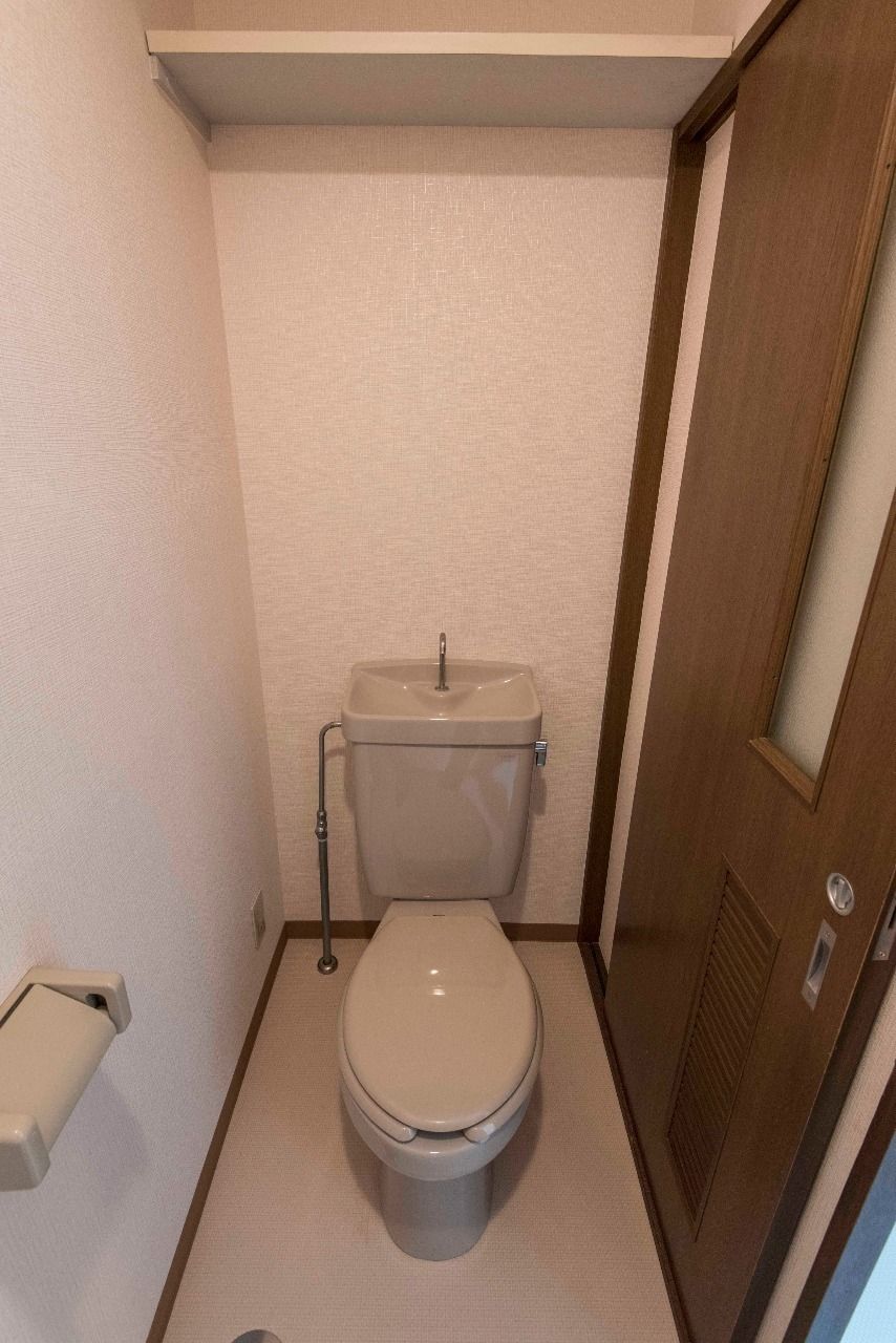 トイレ 上棚のあるトイレ