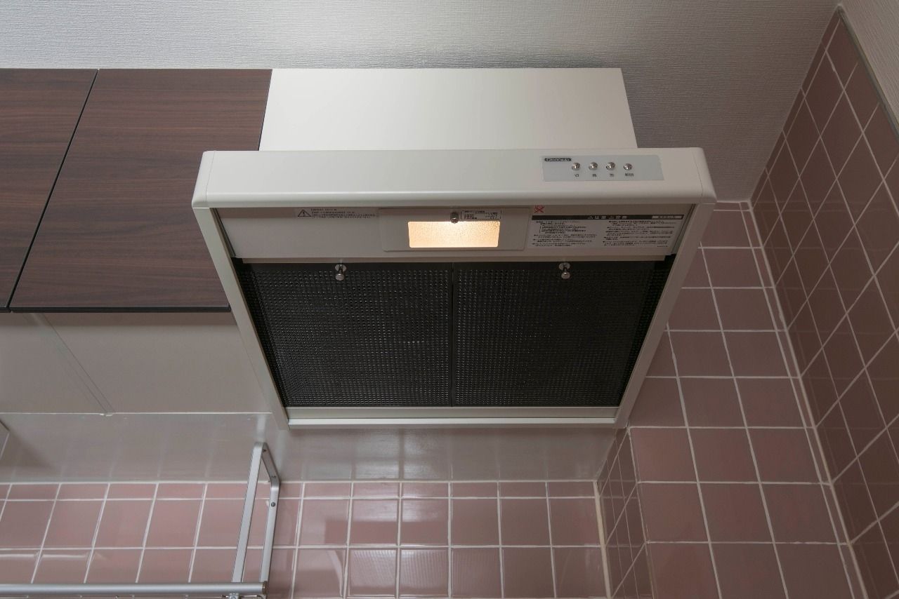 キッチンの換気扇 お手入れのラクなレンジフードタイプ