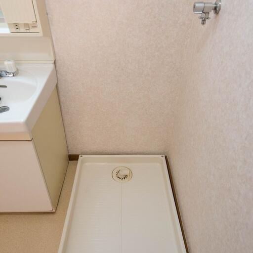 洗濯機置場 防水パンのある室内洗濯機置場