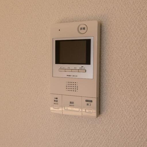 室内のインターホン受話器 オートロックの解錠操作もします
