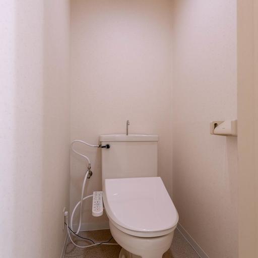 温水洗浄便座付トイレ 広さにもゆとりのあるトイレ