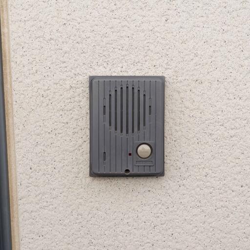 インターホン 玄関外のインターホンチャイム