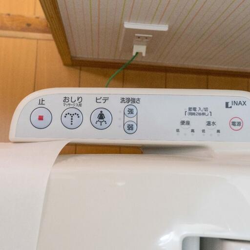 温水洗浄便座はINAX製 シンプルな操作で快適