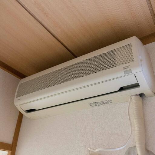 和室のエアコン 日立(2001年)製、形式:RAS-228LX