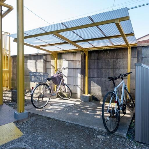 自転車置場 屋根付の自転車置場