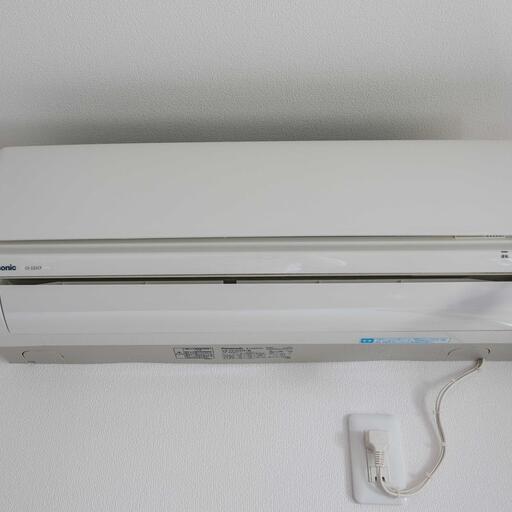 7.5帖洋室のエアコン 品番:CS-222CF-W(2012年製)