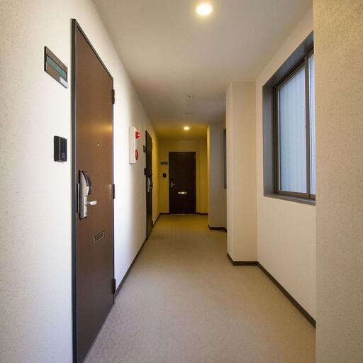 室内型の共用廊下 外部から玄関が見えないので安心度アップ