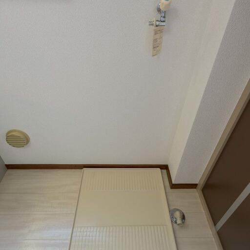 洗濯機置場 防水パンのある室内洗濯機置場