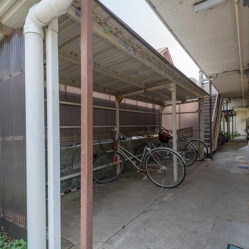駐輪場 屋根のある駐輪場