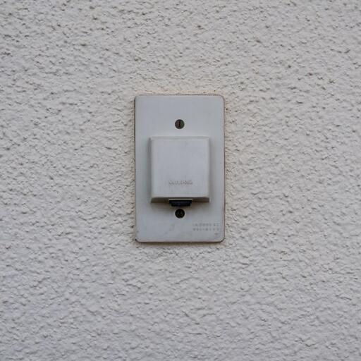 玄関の呼び鈴 来訪者を教えてくれます