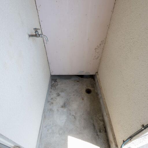 洗濯機置場 バルコニーの洗濯機置場