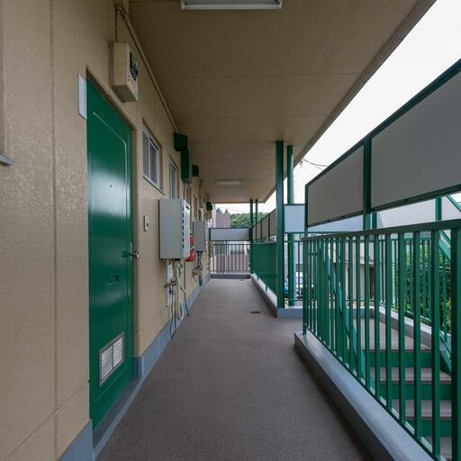 共用部 スッキリとした共用廊下