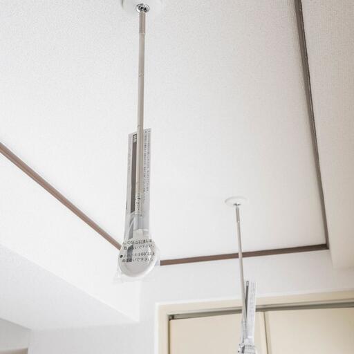 室内物干し機(ホスクリーン) 物干し竿を通して室内物干しが可能