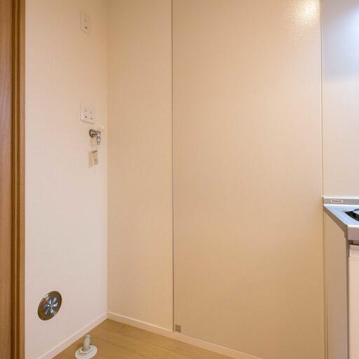 冷蔵庫・洗濯機置場 キッチン流し台横の冷蔵庫・洗濯機置場
