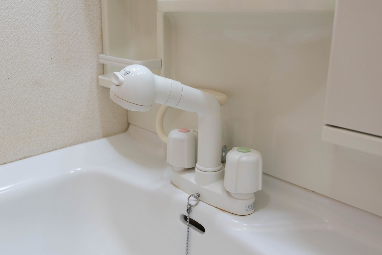 シャワー付き洗面水栓