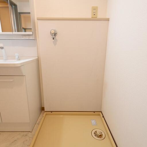 洗濯機置場 防水パンのある室内洗濯機置場
