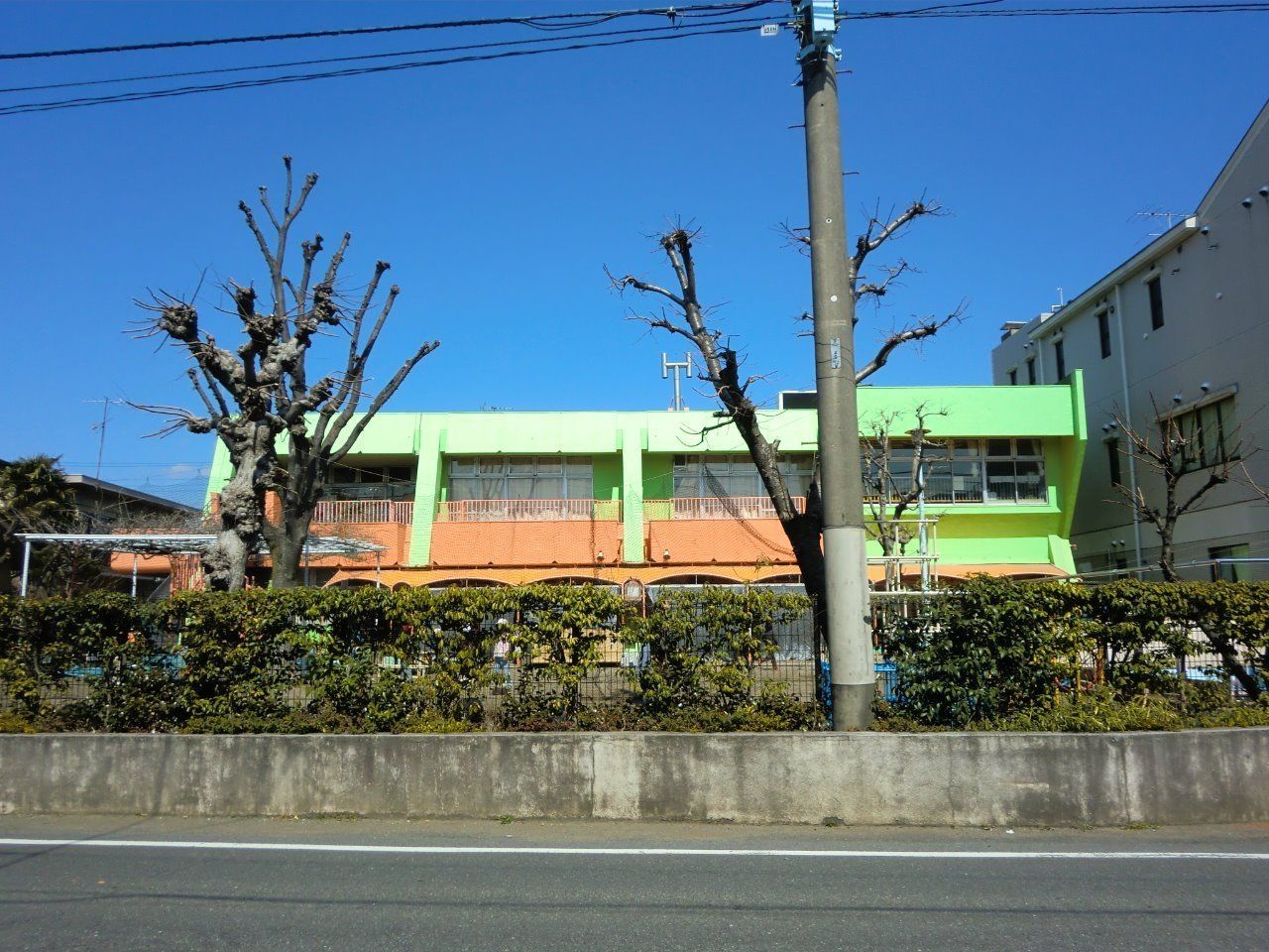 市立柴崎保育園 コーポよりやから83m