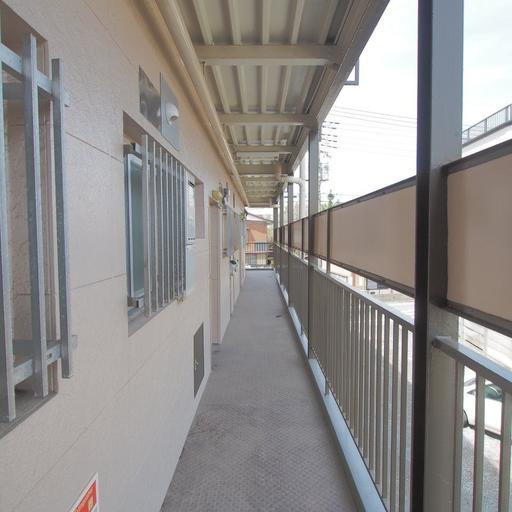 共用廊下 小綺麗に管理された共用部