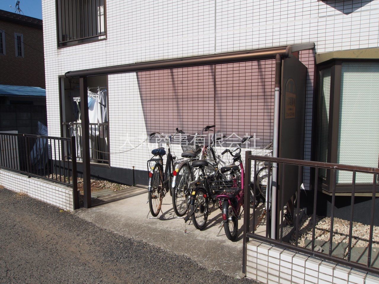 自転車置場 自転車置場には屋根があります
