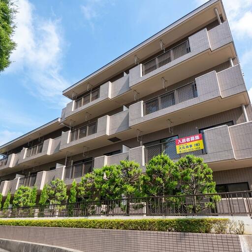 ベルエール外観(南側から) 南向きで陽当りの良い立地