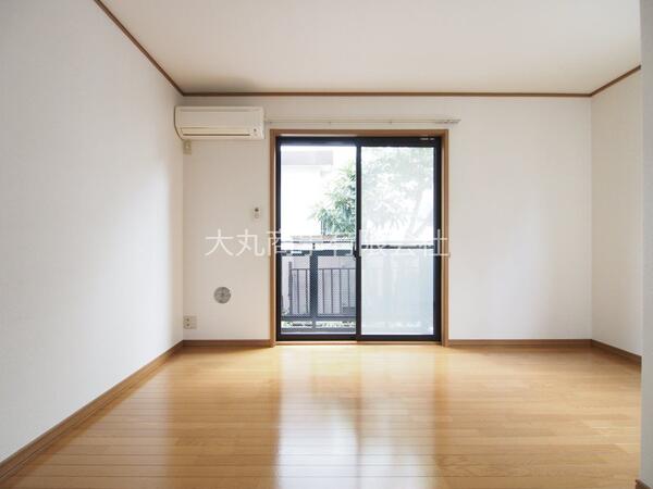 7帖の居室 南向きで明るいお部屋