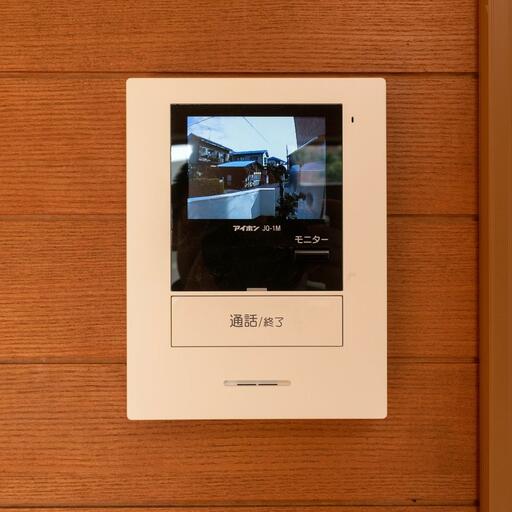 モニター付インターホン 来訪者の姿を確認して対応可能