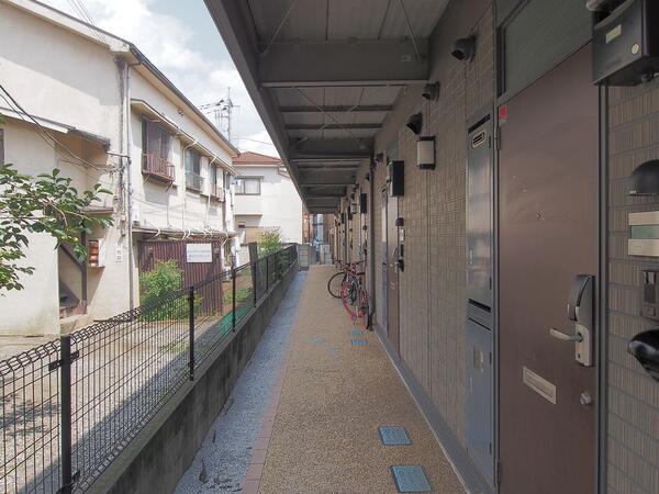 ボナール 共用廊下 整理された共用廊下