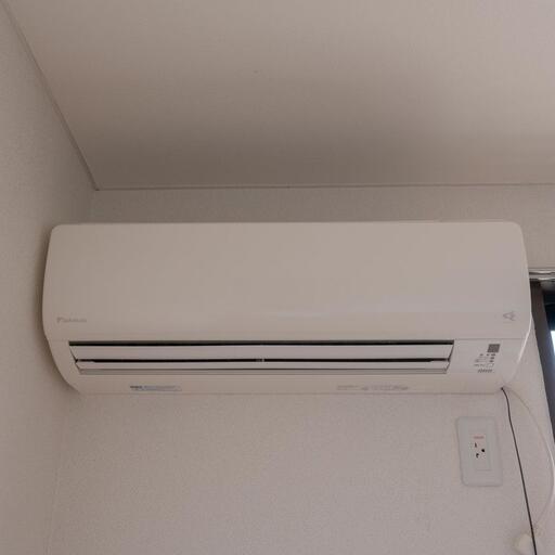 エアコン(ダイキン製、電圧200v仕様) 機種名:F40NTEP-W、2013年製