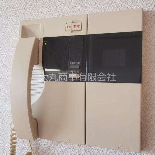 室内のインターホン オートロックの解鍵コントローラも兼ねたインターホン