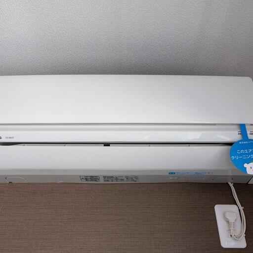 6帖洋室のエアコン(Panasonic製) 品番:CS-282CF-W、2012年製