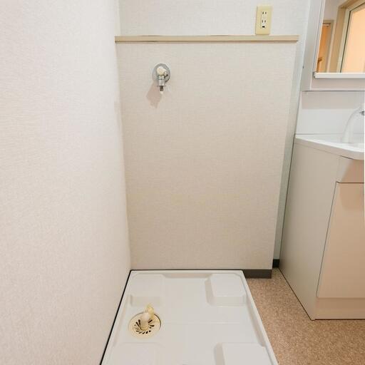 室内洗濯機置場 ドラム式も対応可能な防水パン付