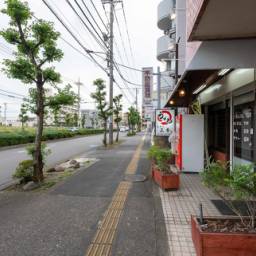 歩道も広い前面道路