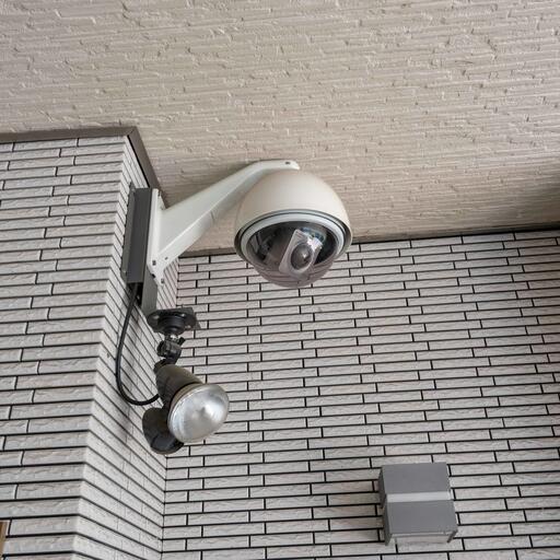 防犯カメラ 人感センサーライト付防犯カメラ
