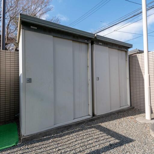 屋外物置(面積:約0.6㎡) イナバの物置(全戸分あり・無料)