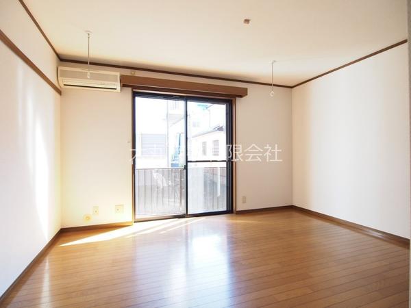 7.5帖の洋室 東向きの明るいお部屋