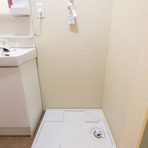 洗濯機置場 ドラム式も対応可能な洗濯機置場