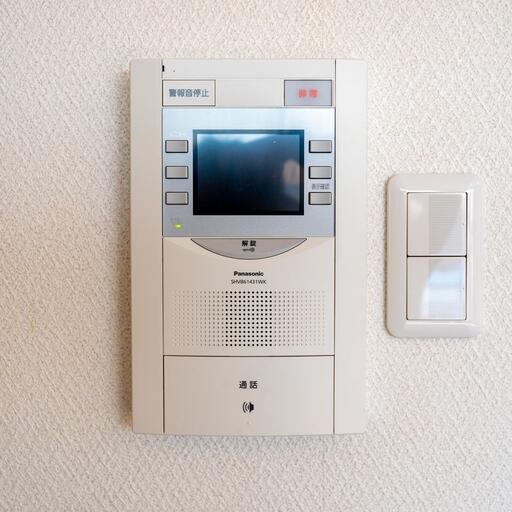 インターホン受話器 オートロックの解錠操作も行うモニター付受話器