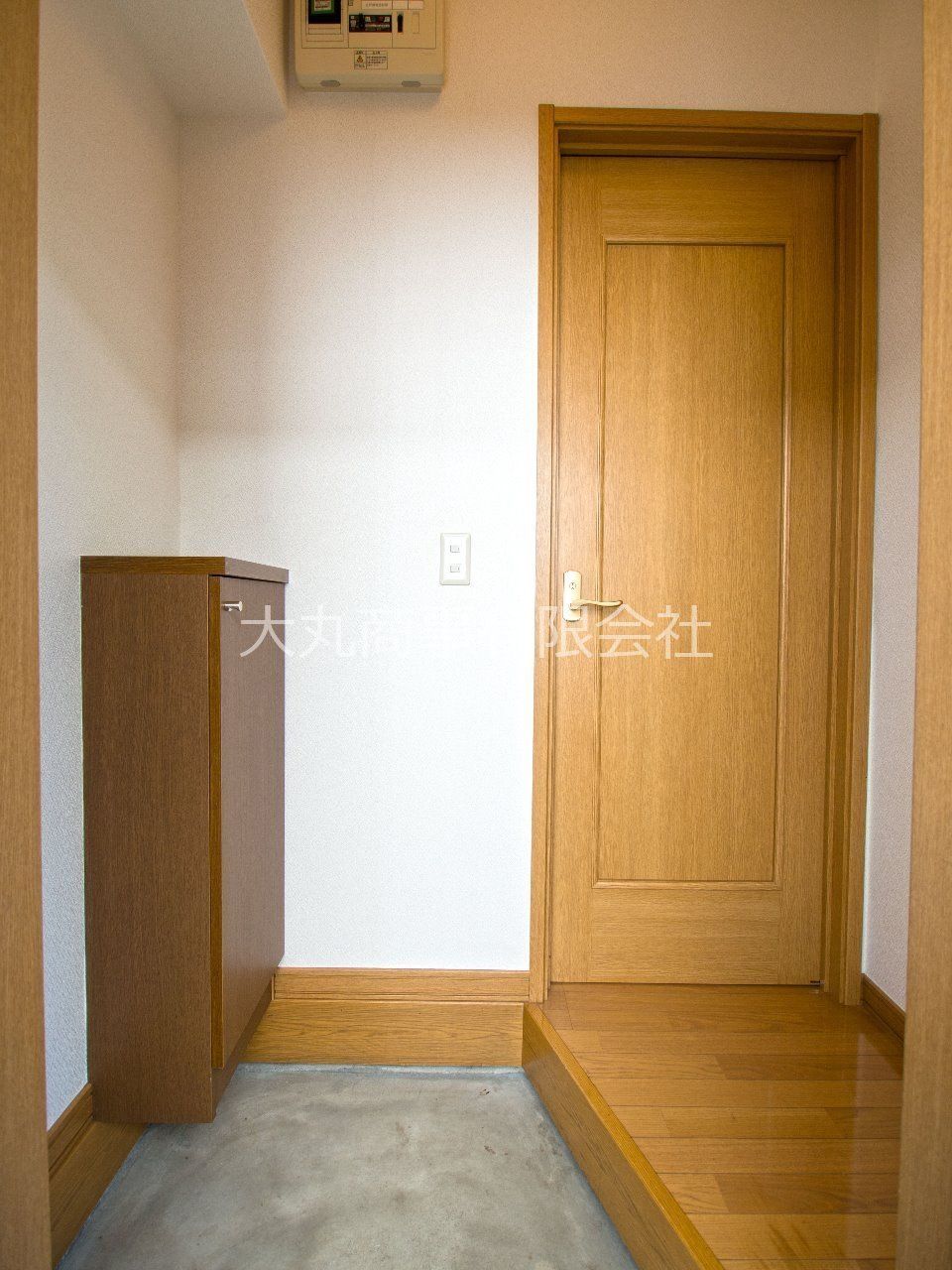 玄関と居室の間にドアがあり、来訪者からプライバシーを守れます