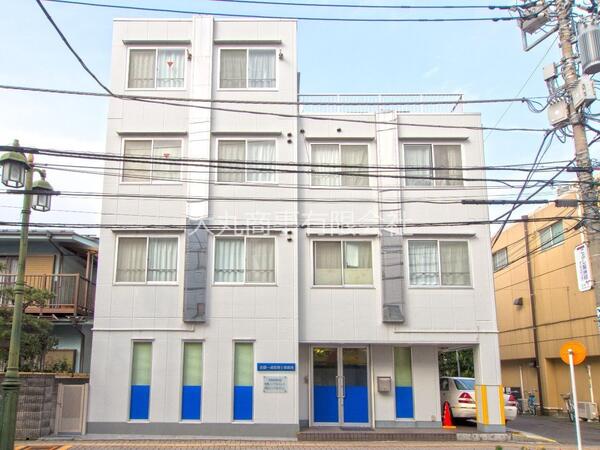 立川南通りに面した4階建のシャトレ柴崎館