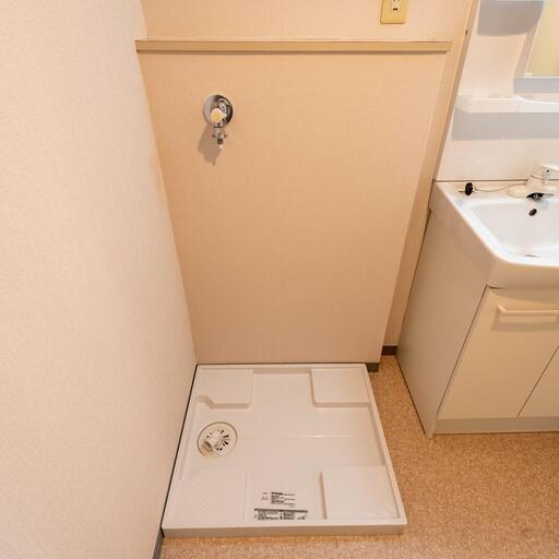 洗濯機置場 ドラム式も対応可能な防水パン