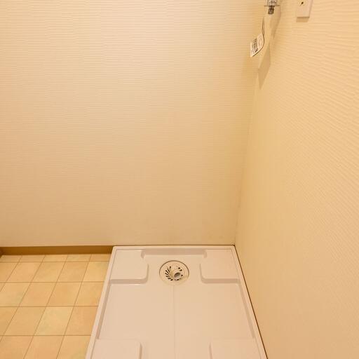 洗濯機置場 ドラム式も対応可能な防水パン